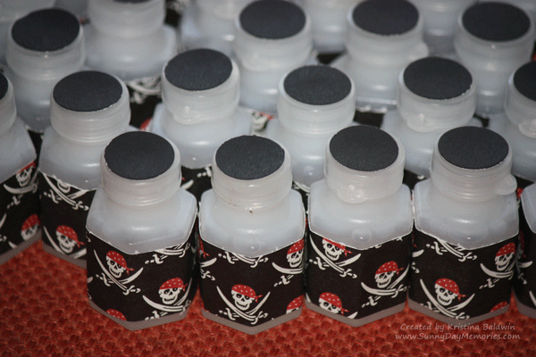 Pirate Bubbles Favor