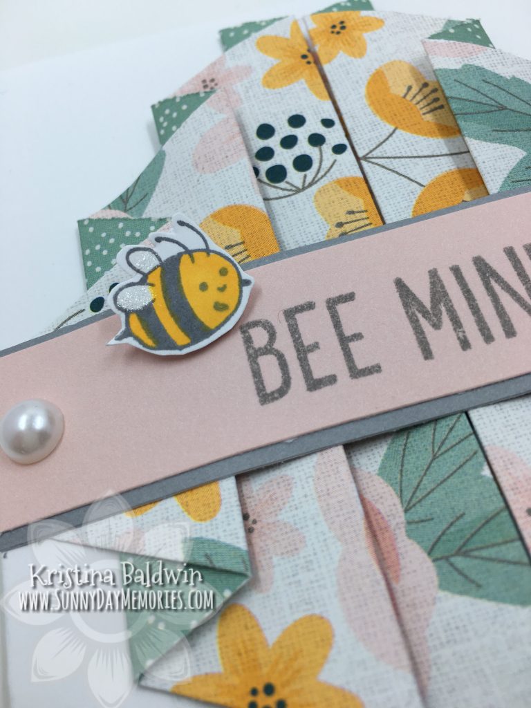 Close-up Pleated Bee Mine Card